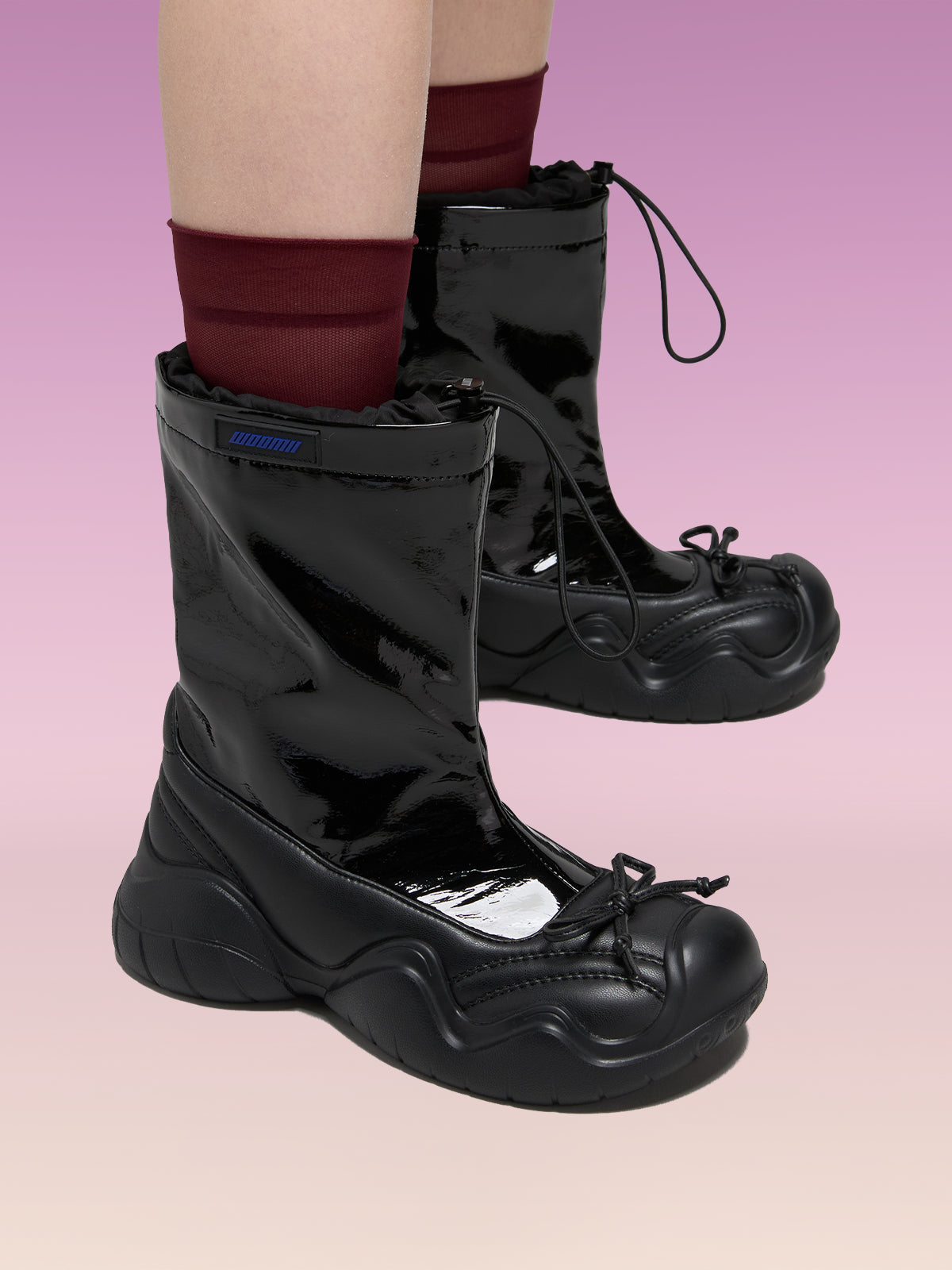 AUDREY BLACK – WOOMII