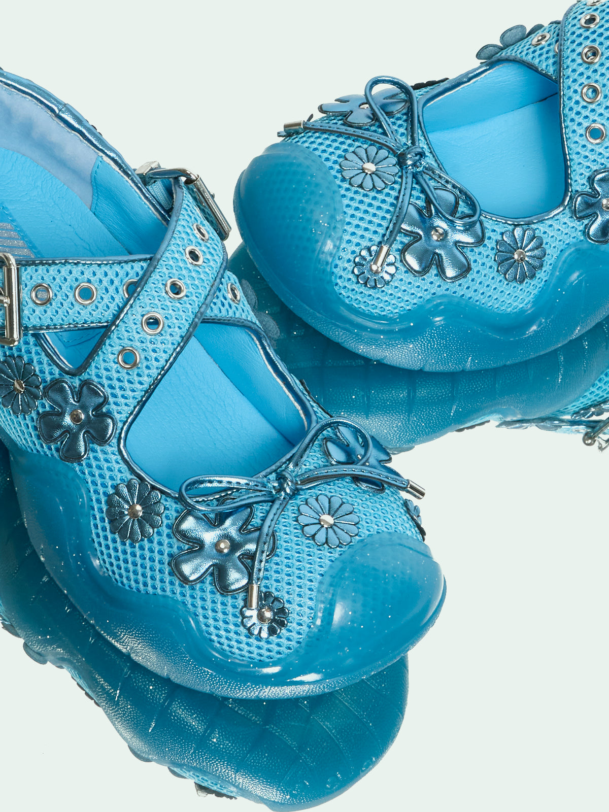 ANYA BLUE FLOWERS – WOOMII