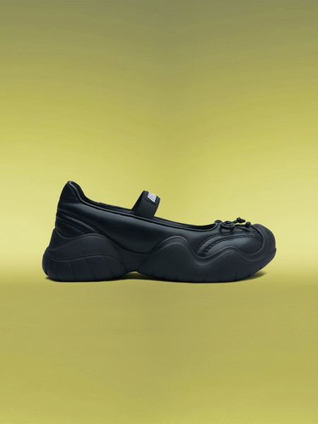 【極美品】WOOMII オードリー・ブラック バレエシューズ　サイズ　24.5 極美品】WOOMII オードリー・ブラック バレエシューズ サイズ