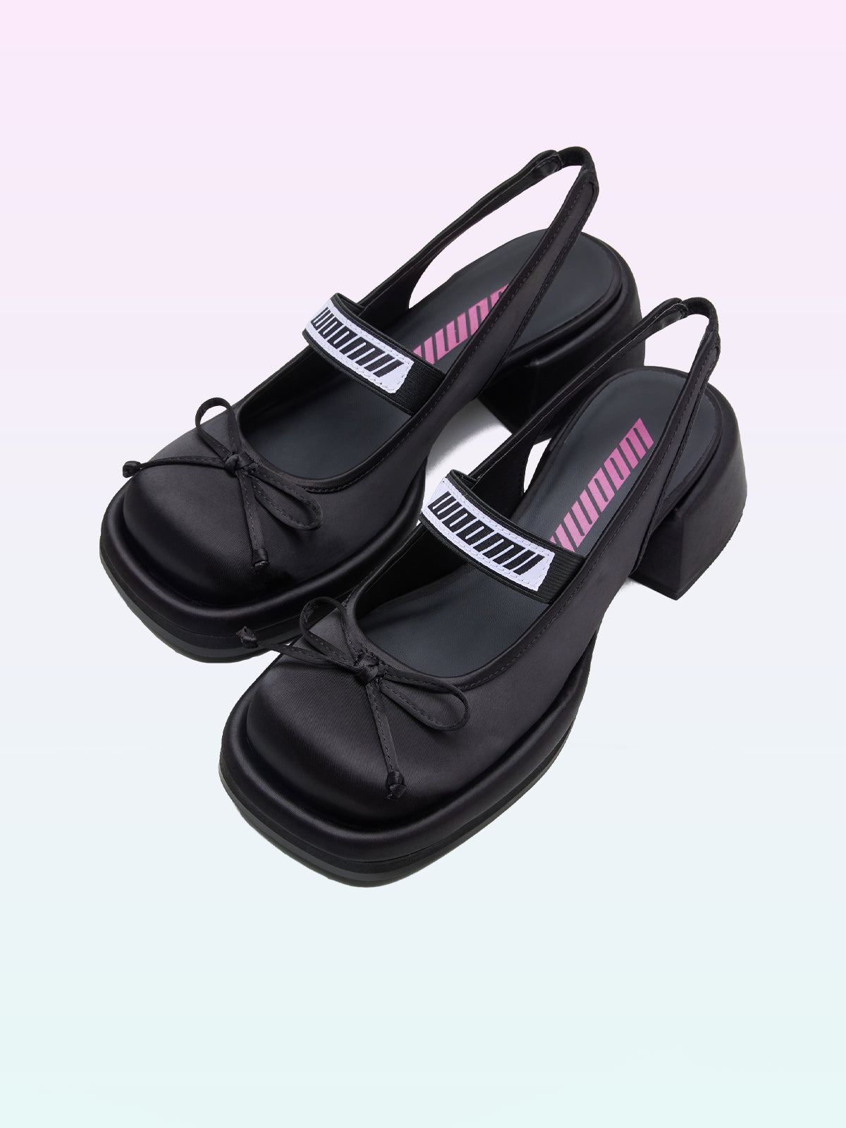 BIANCA BLACK – WOOMII