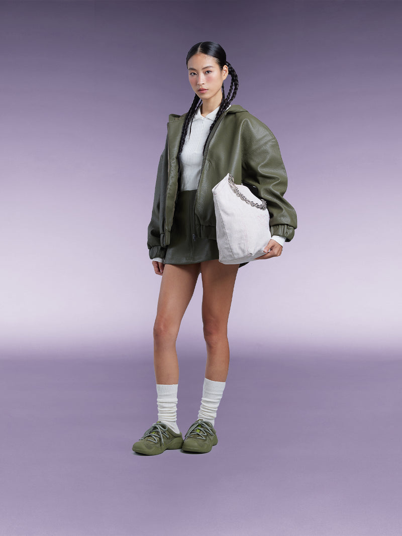 MIKA OLIVE