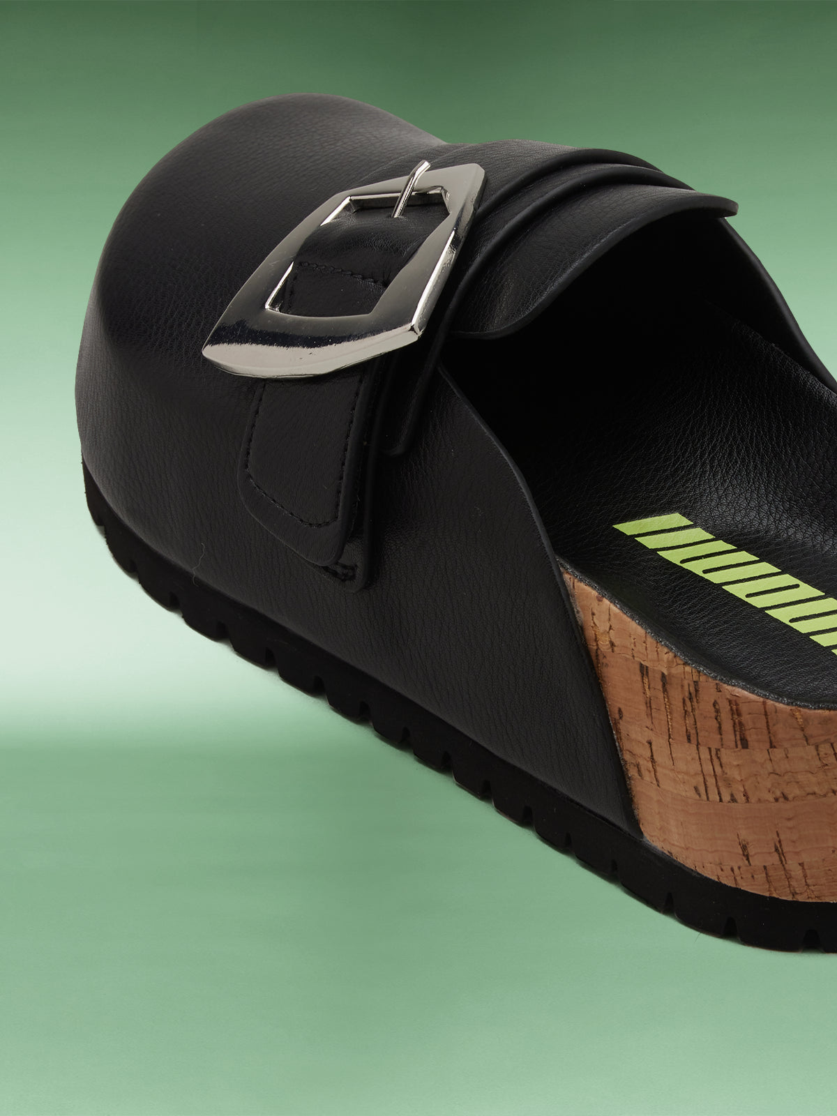 PHEONIX BLACK – WOOMII