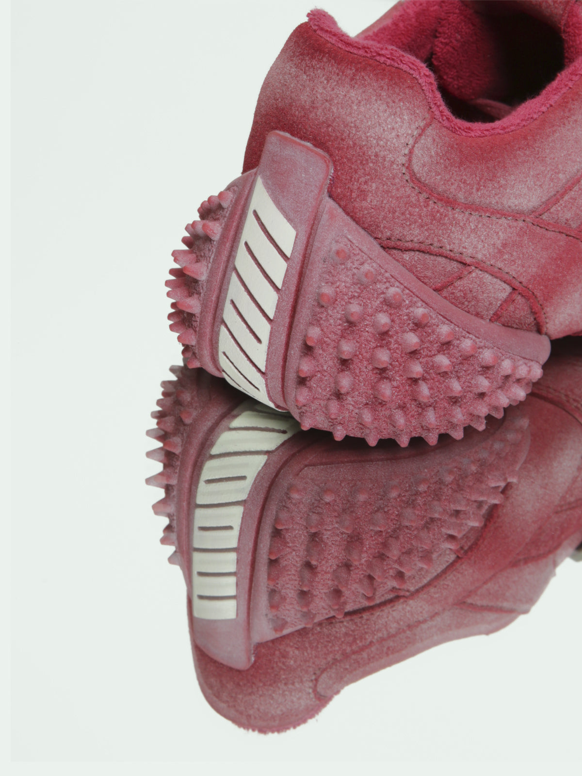SNEAKERS – WOOMII